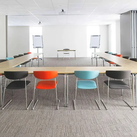 Ibis Brussels East 호텔 3*