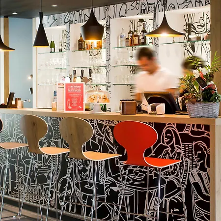 Ibis Brussels East 호텔