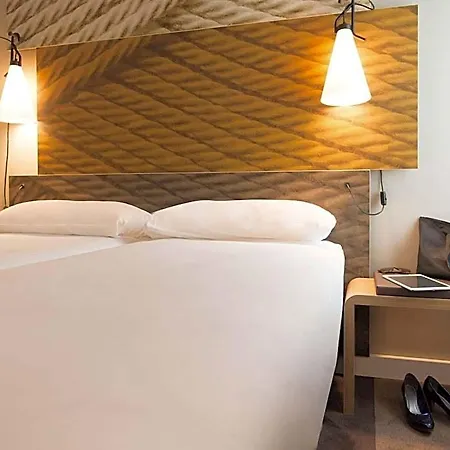 Ibis Brussels East 호텔