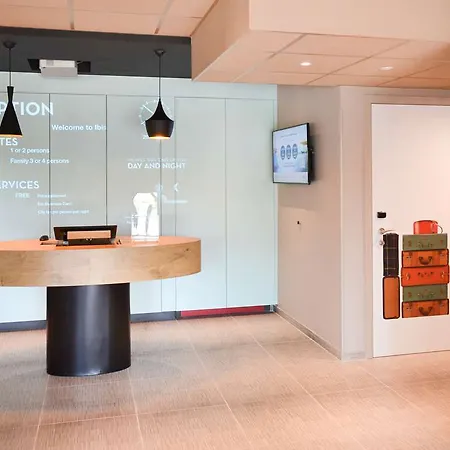 Ibis Brussels East 3*